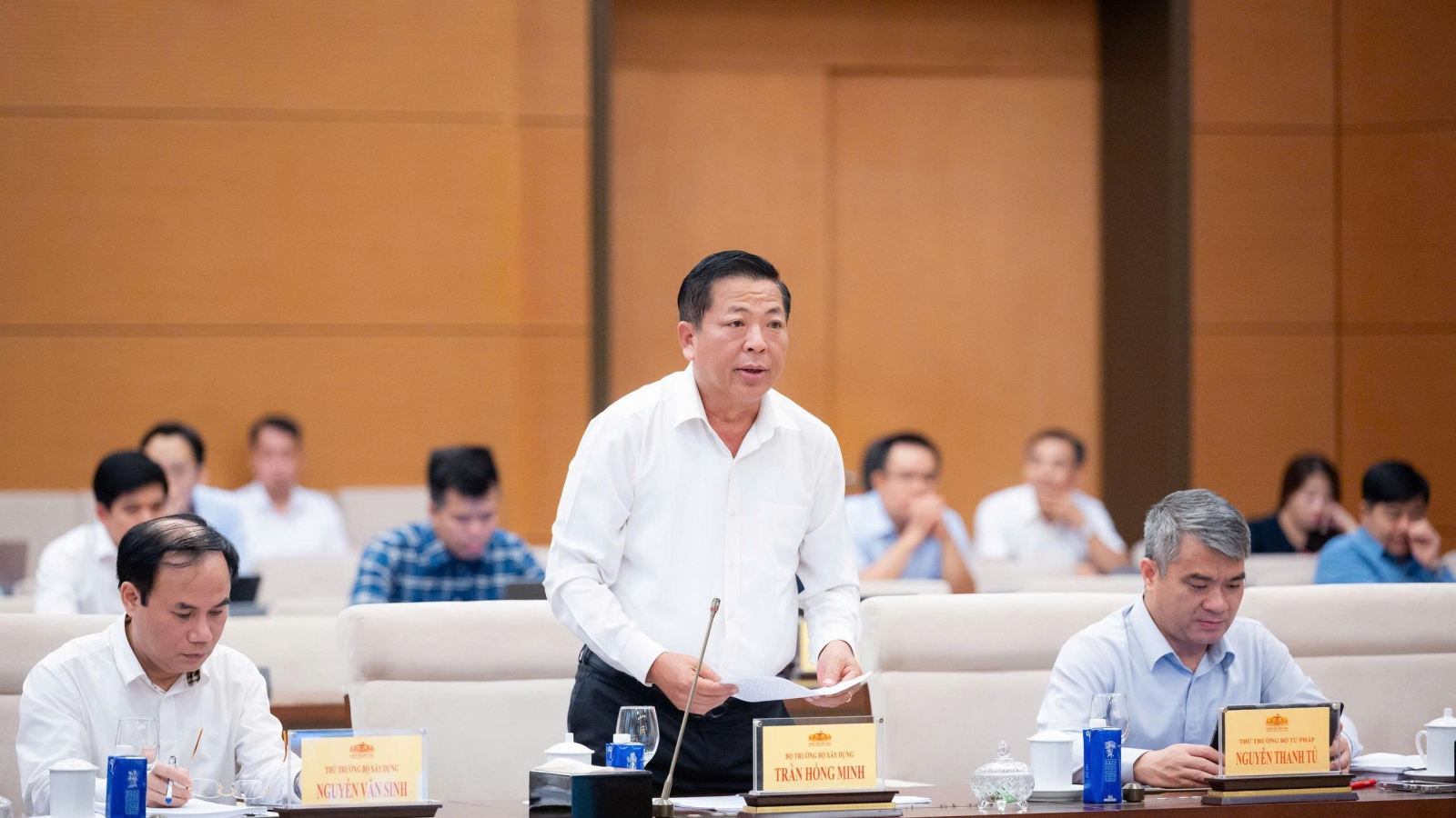 Đề xuất phân cấp, giảm thủ tục về kinh doanh bất động sản