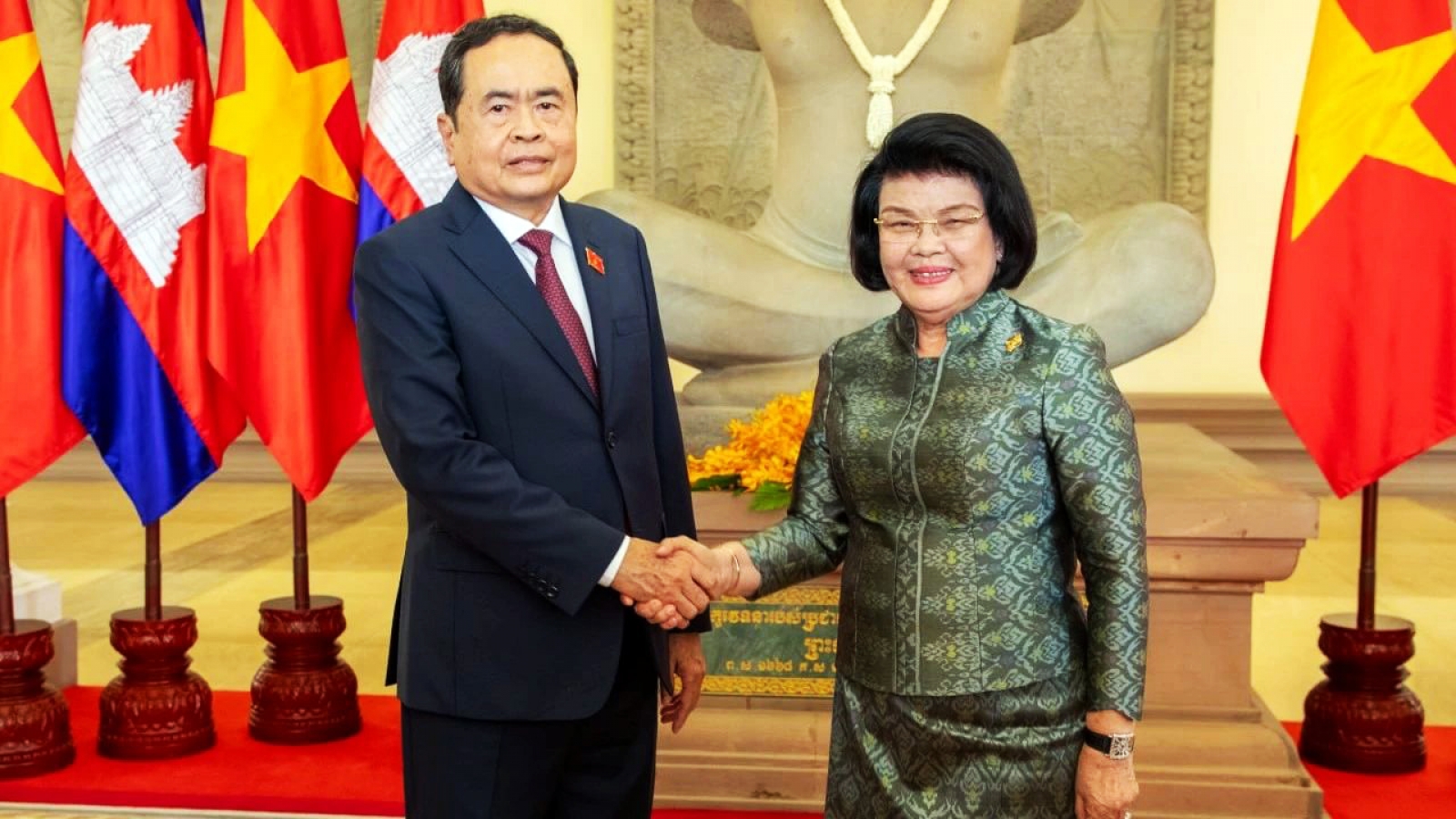Political trust drives Vietnam-Cambodia partnership forward