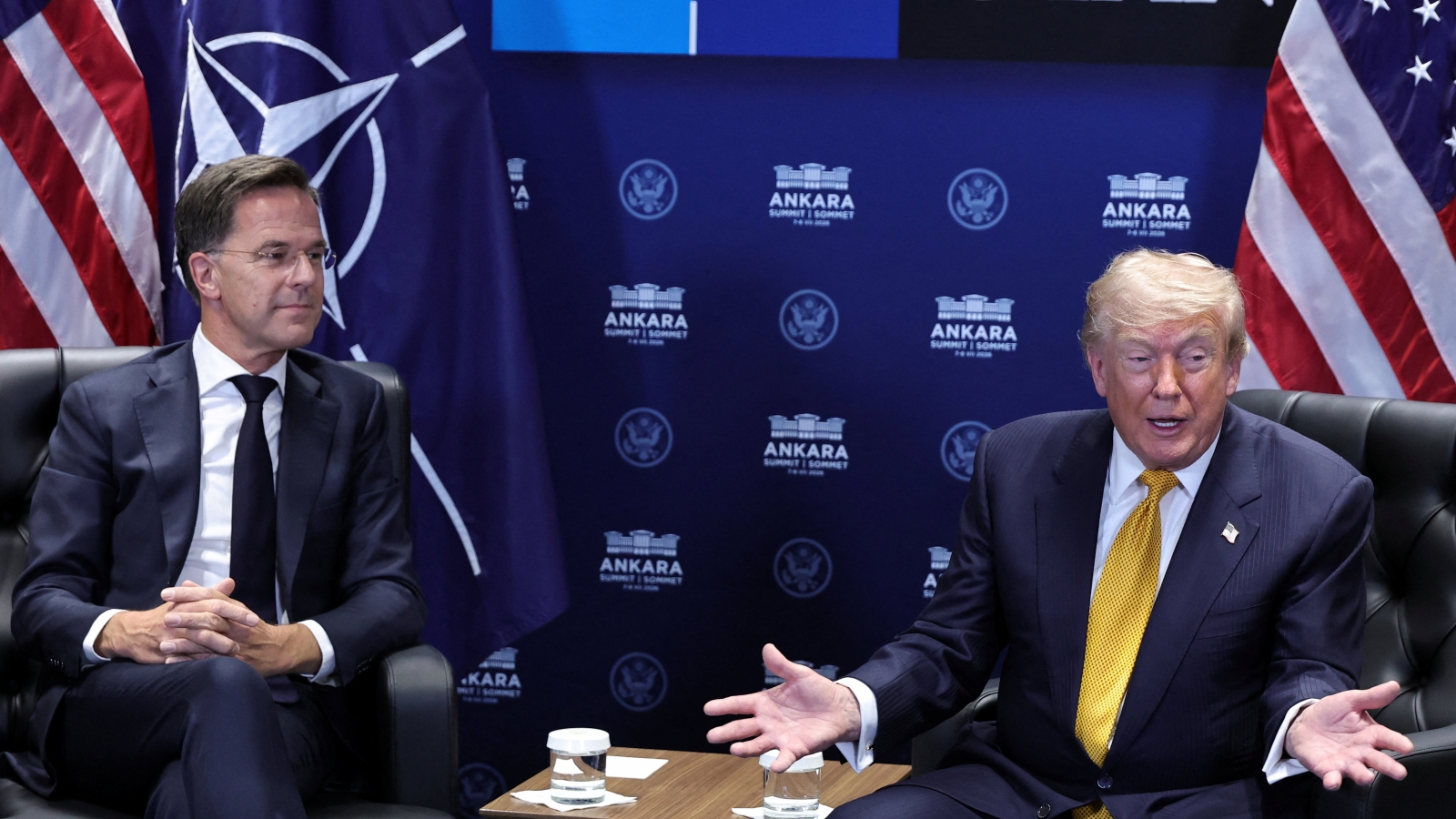 Ông Trump tuyên bố cắt đứt quan hệ thương mại với Tây Ban Nha