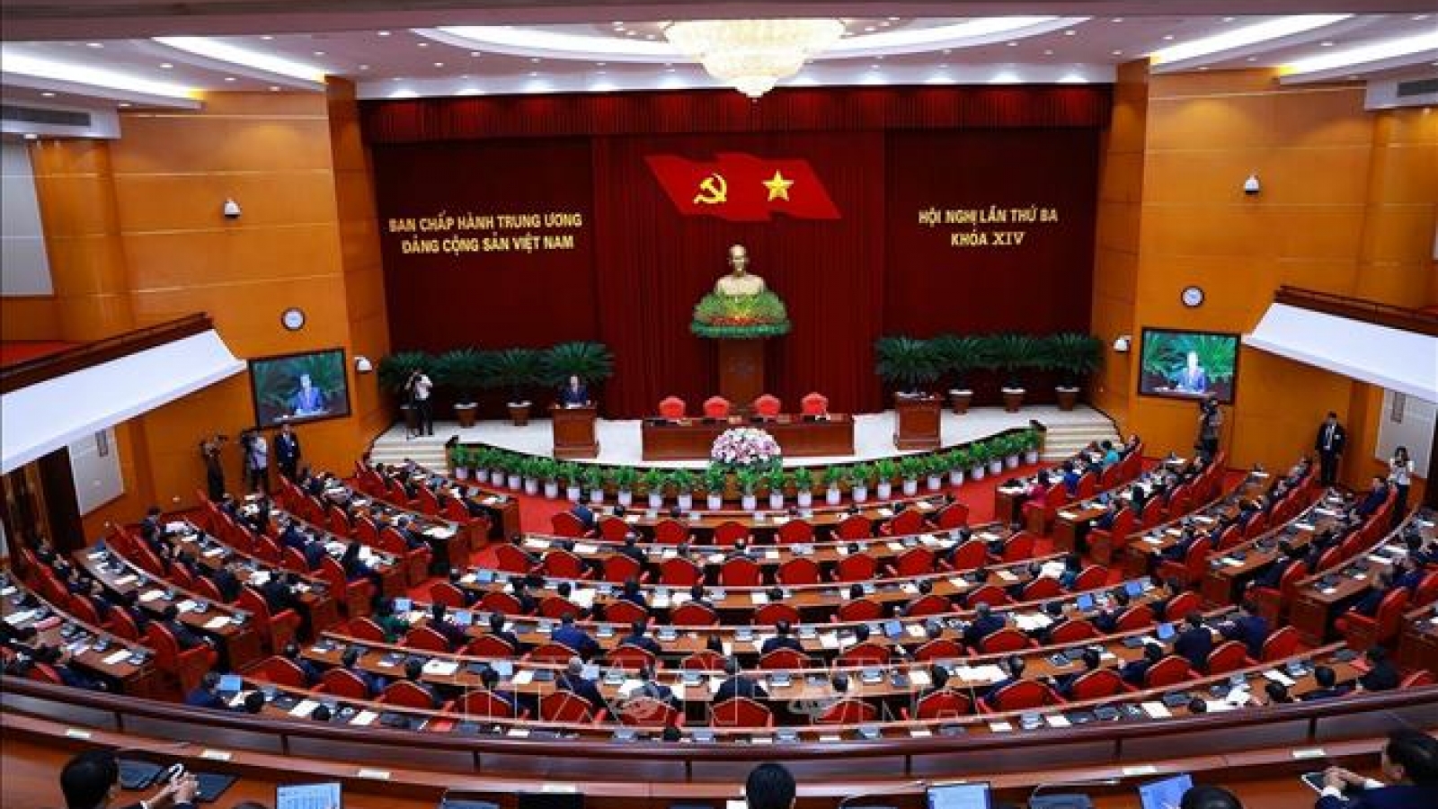 Hướng dẫn thực hiện Quy định 207-QĐ/TW về những điều đảng viên không được làm