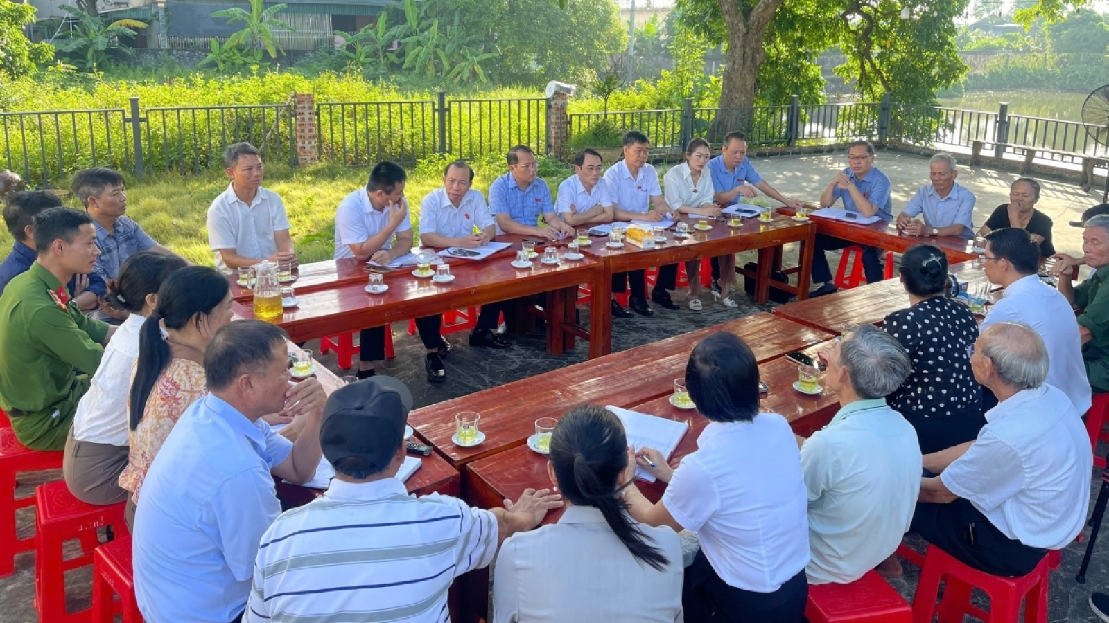 “Đại biểu HĐND uống trà nghe dân nói”- không khoảng cách trong tiếp xúc cử tri