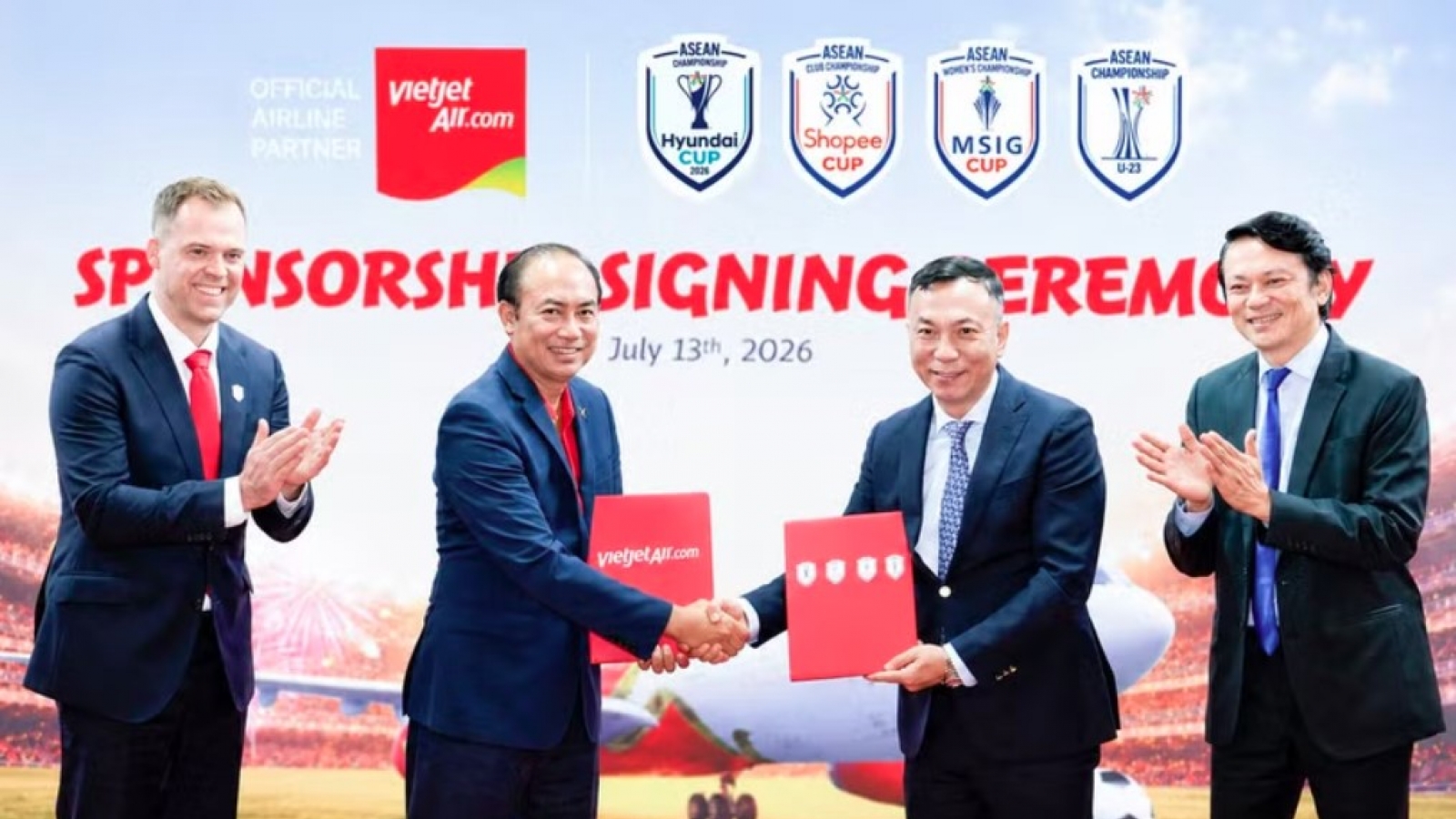 Vietjet, Vikki Digital Bank named official partners of ASEAN United FC events