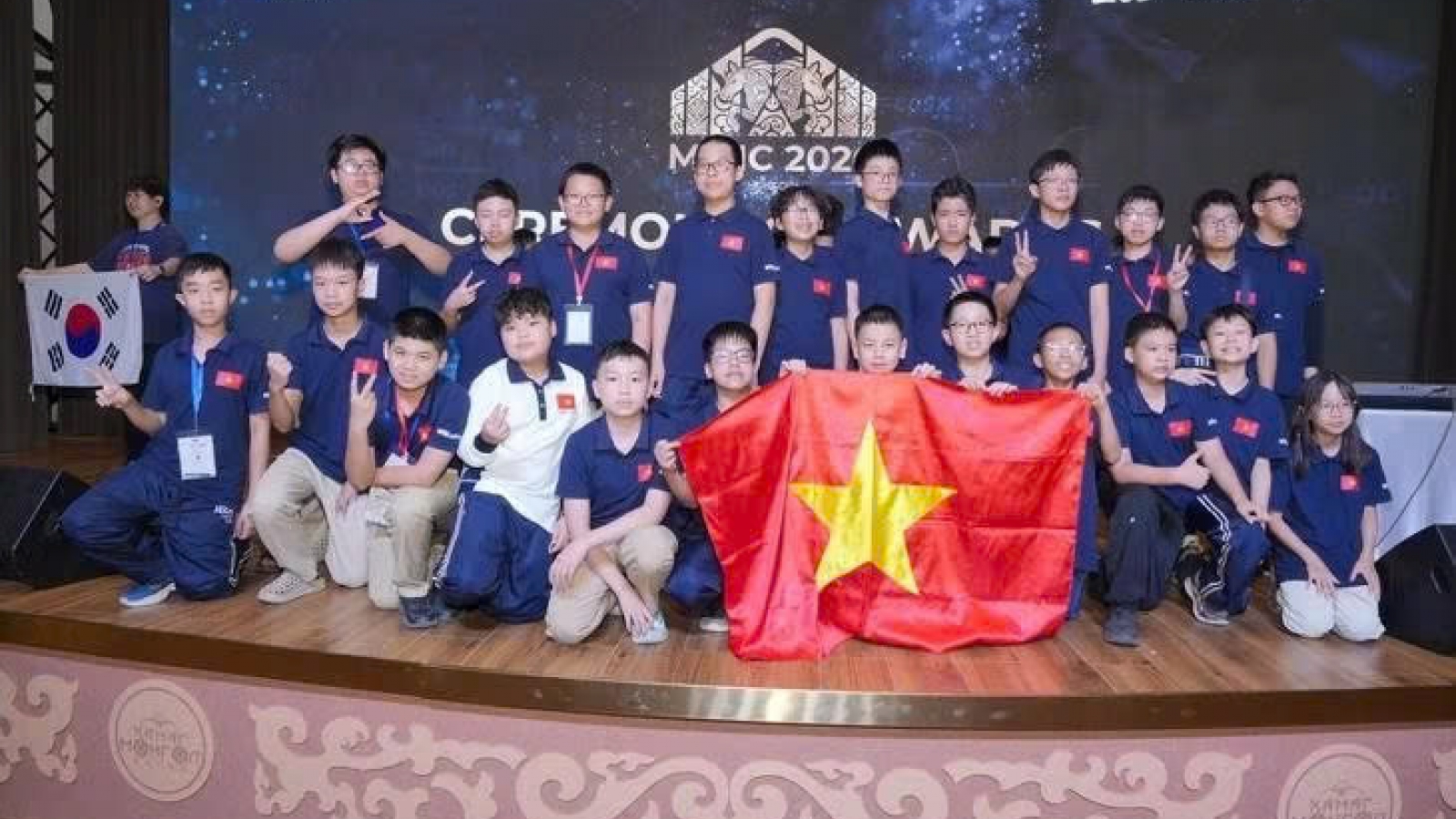 Vietnamese students secure four gold medals at international math competition
