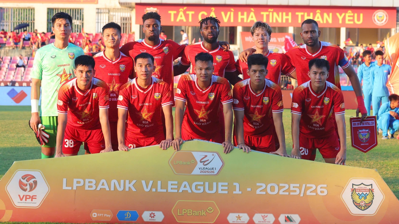 Chuyển nhượng V-League 2026/27: Tiền vệ Việt kiều bất ngờ chia tay CLB Hà Tĩnh