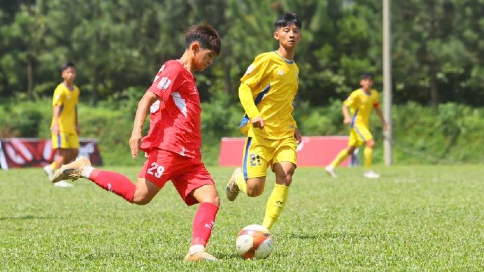 Xác định 8 đội vào tứ kết U17 Quốc gia 2026