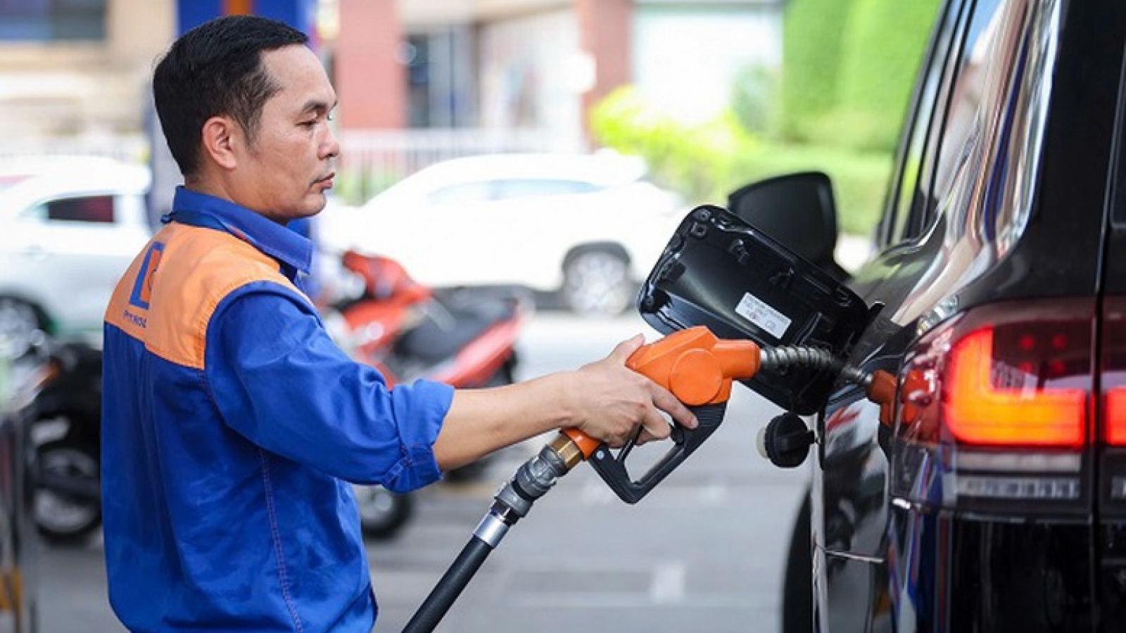 Kéo dài thời hạn áp dụng ưu đãi thuế với mặt hàng xăng, dầu
