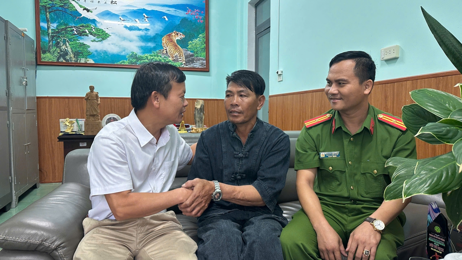 Giải cứu người đàn ông đi lạc ở Quảng Ngãi, bảo toàn hơn 1,2 tỷ đồng
