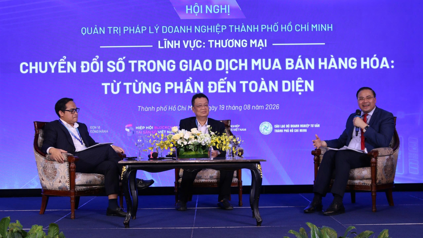 Kiểm soát rủi ro pháp lý trong giao dịch điện tử