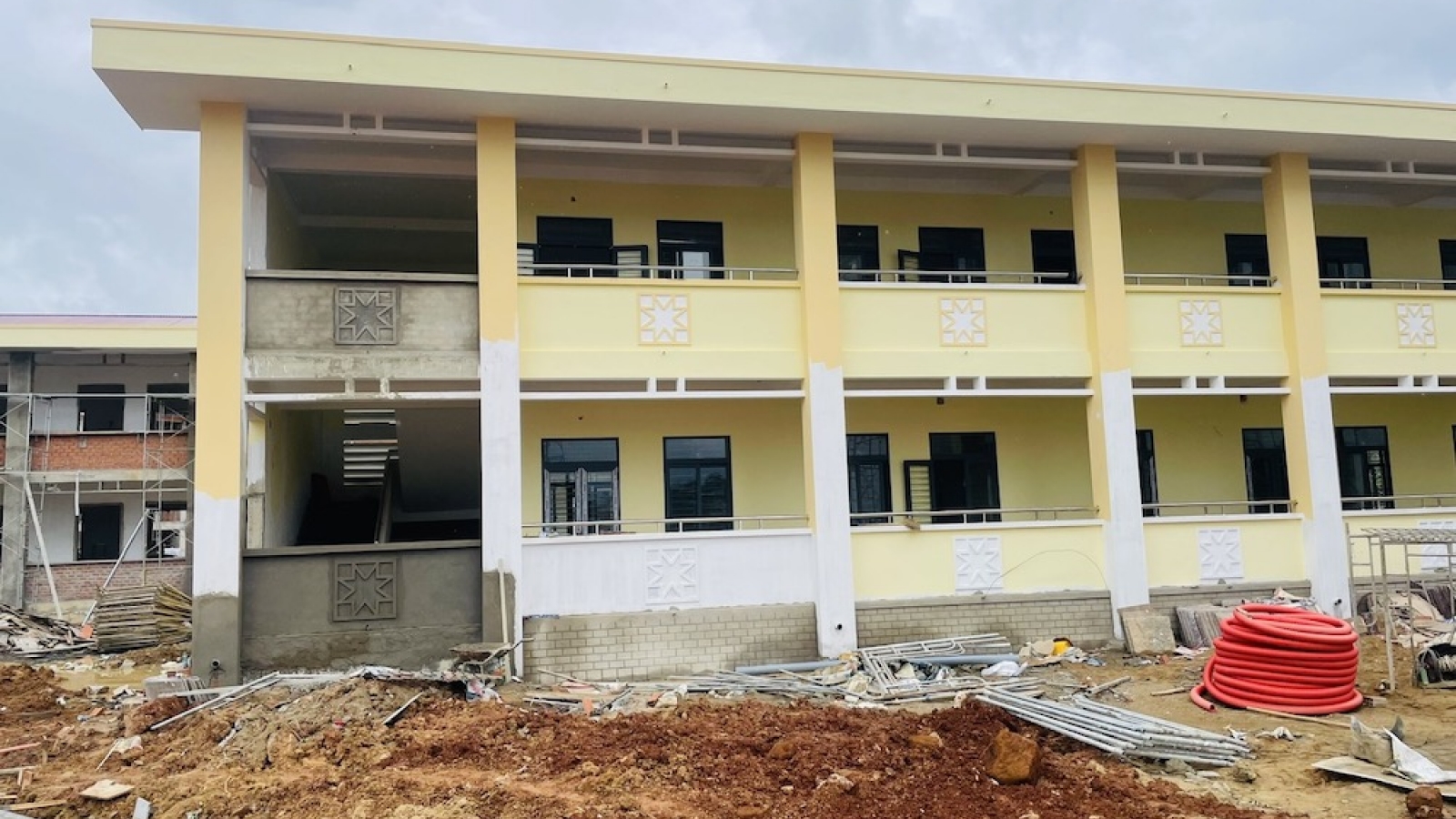 Gia Lai chạy đua với thời gian để hoàn thành Dự án Trường liên cấp ở biên giới