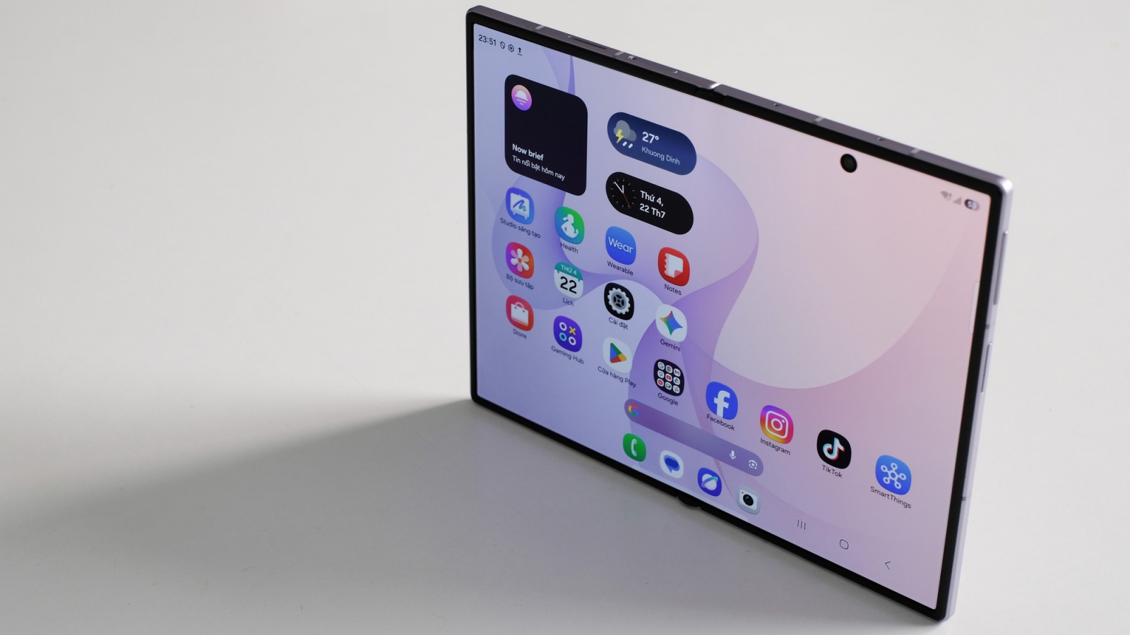 Samsung thắng lớn khi Galaxy Z Fold8 chinh phục người dùng trẻ