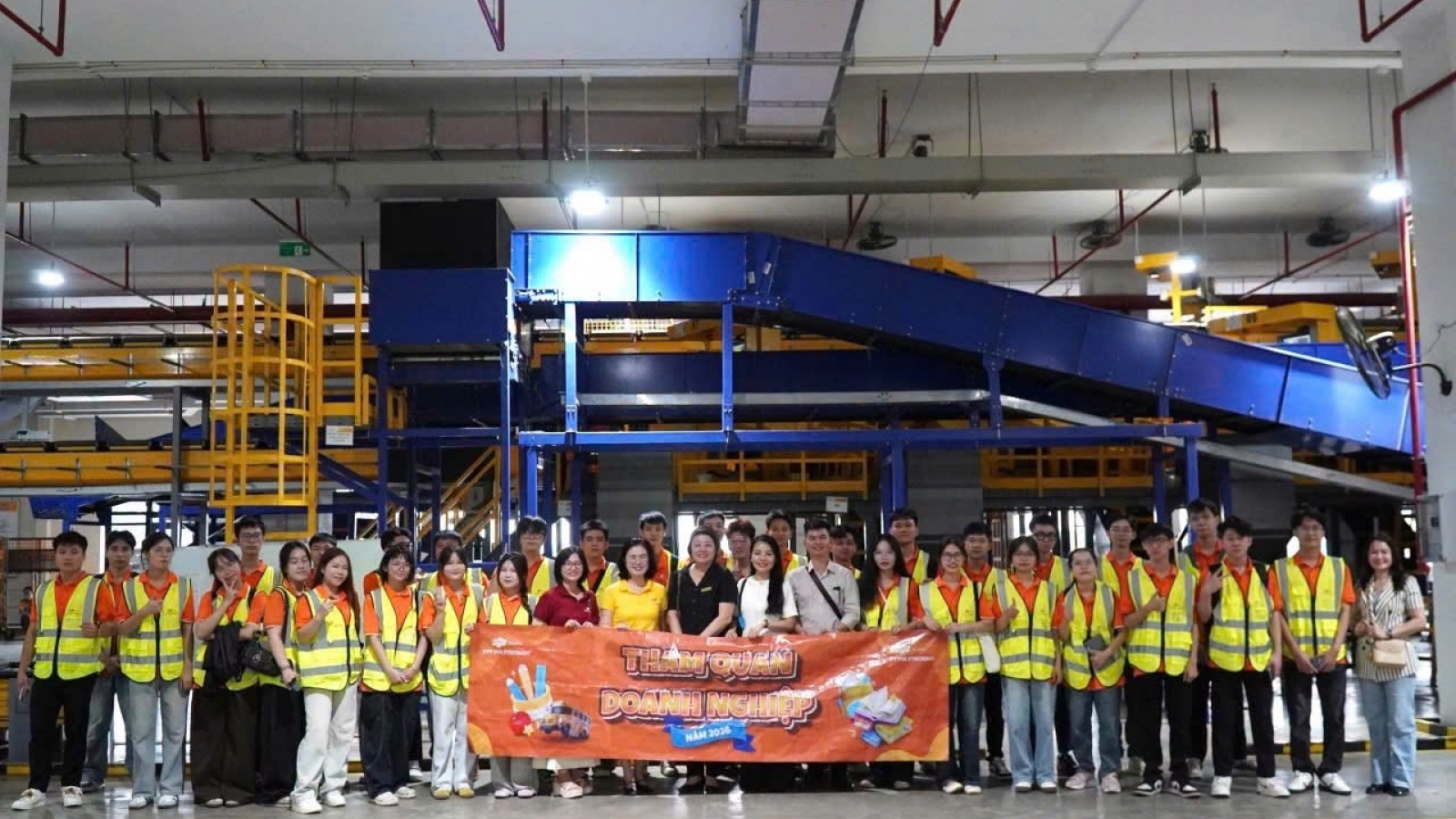 Tạo giảng đường thực tế cho sinh viên FPT Polytechnic "chạm nghề thật"