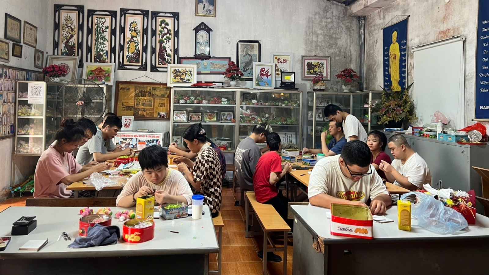 Người mẹ thứ hai của hơn 1.000 phận đời khuyết tật