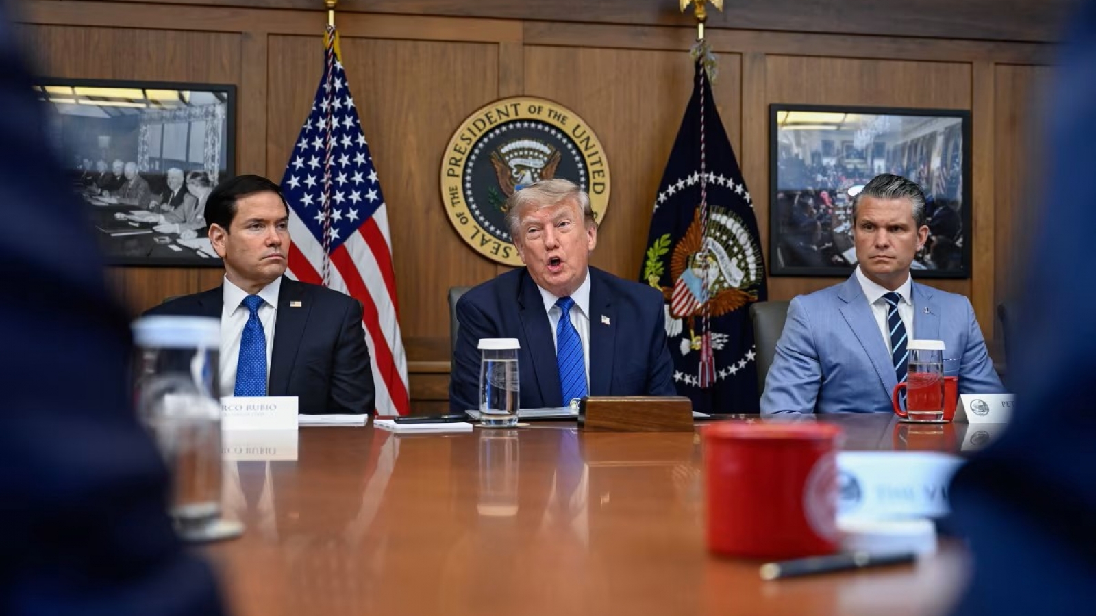 Ông Trump thừa nhận nguồn cung vũ khí đang trở nên “khan hiếm hơn”
