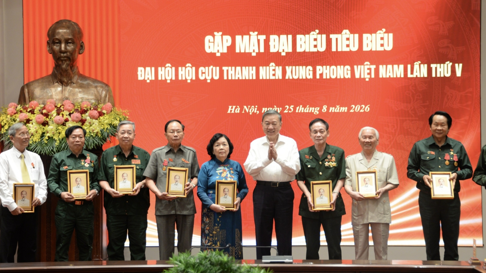 Tổng Bí thư, Chủ tịch nước Tô Lâm gặp mặt đại biểu tiêu biểu cựu TNXP