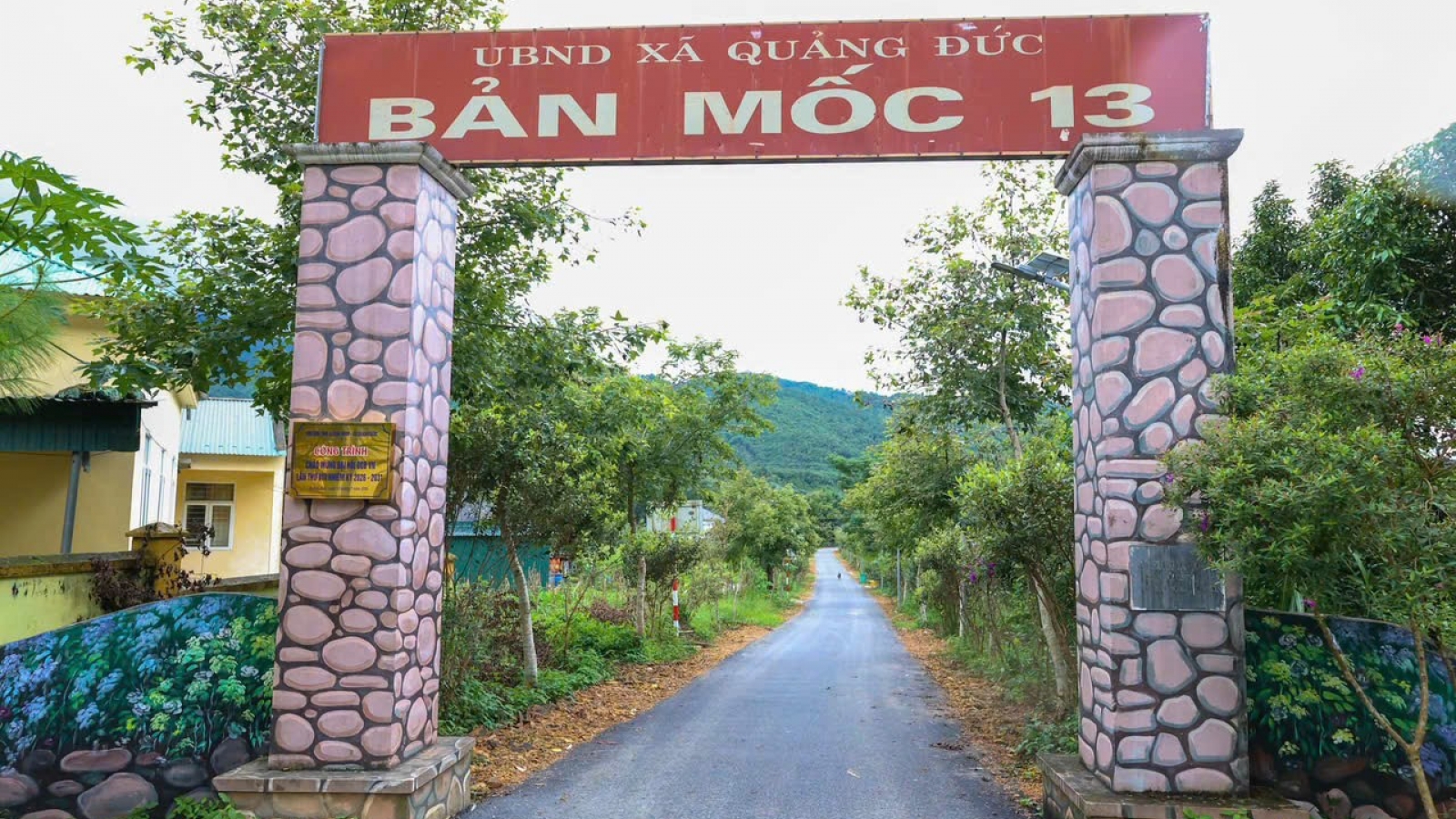 Từ những mét đất hiến mở đường ở vùng biên