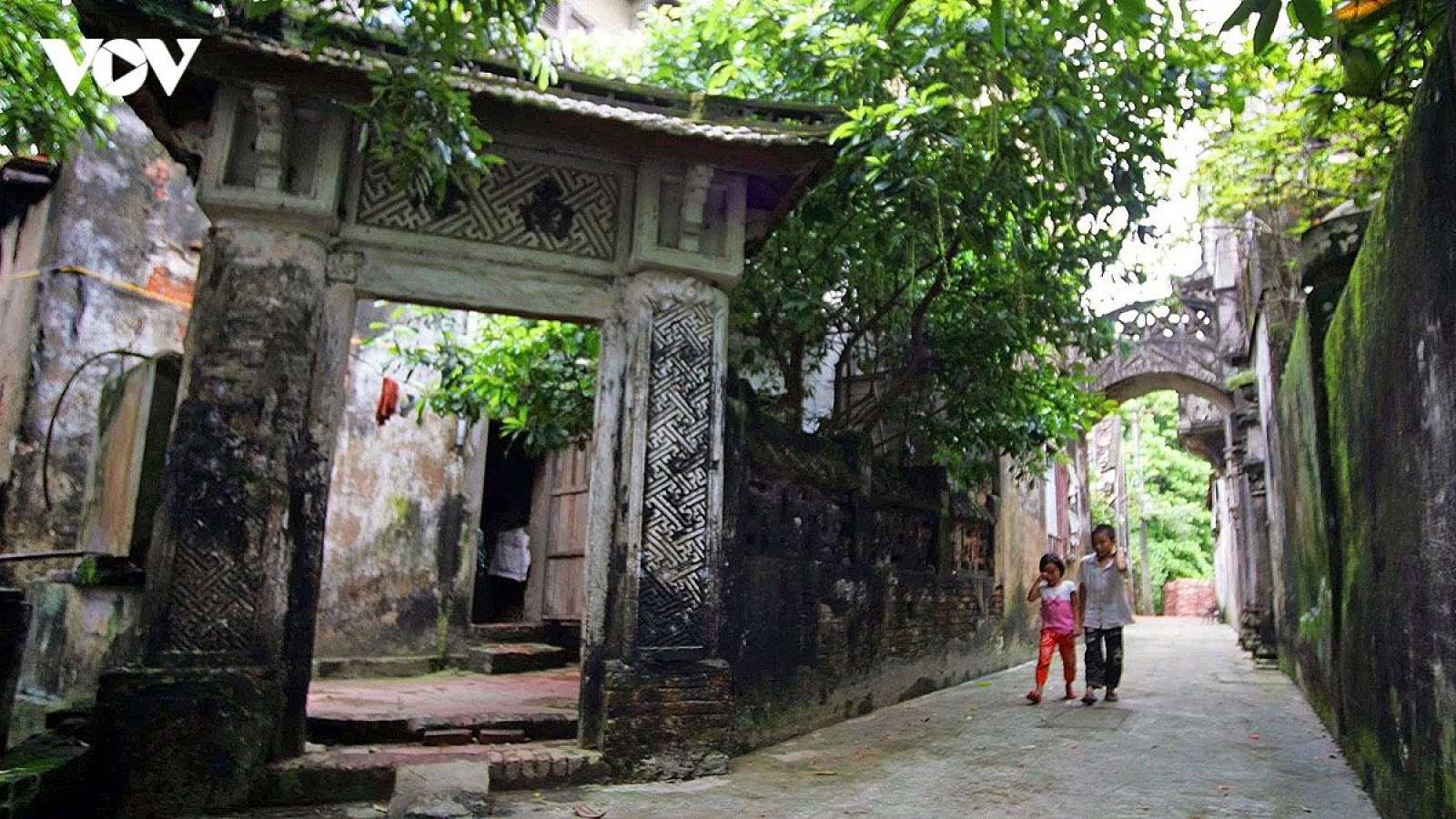 A 500-year-old village amid Hanoi’s rush into modernity