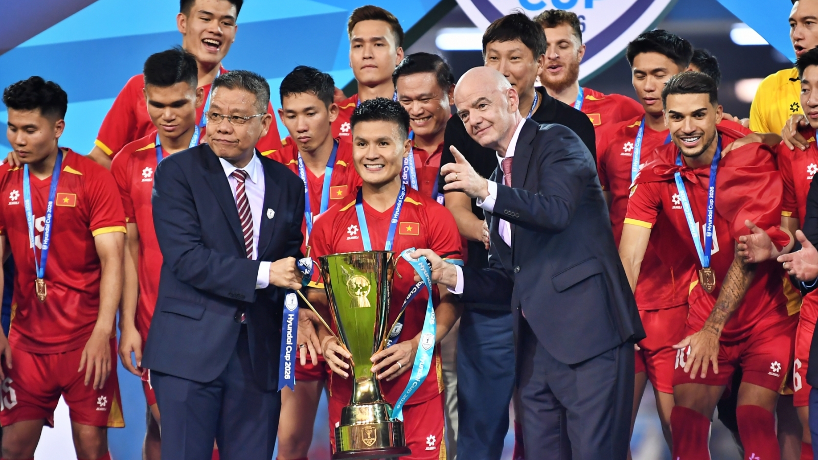 Chủ tịch FIFA nói gì về bầu không khí bóng đá cuồng nhiệt ở Việt Nam?
