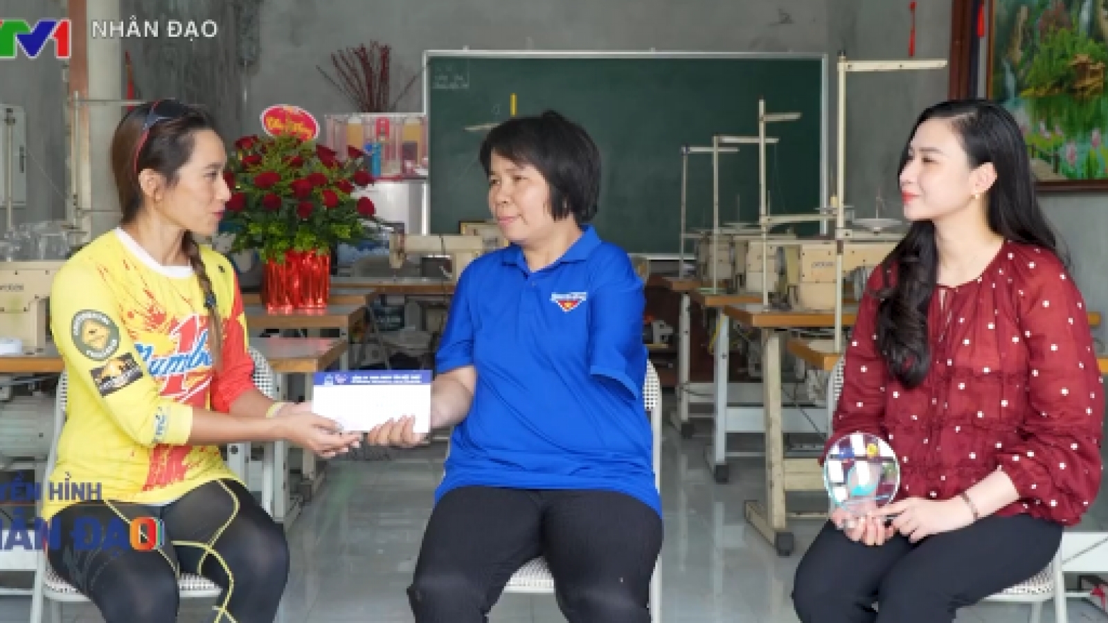 Người phụ nữ khiếm khuyết gần 20 năm đồng hành cùng hơn 720 người khuyết tật