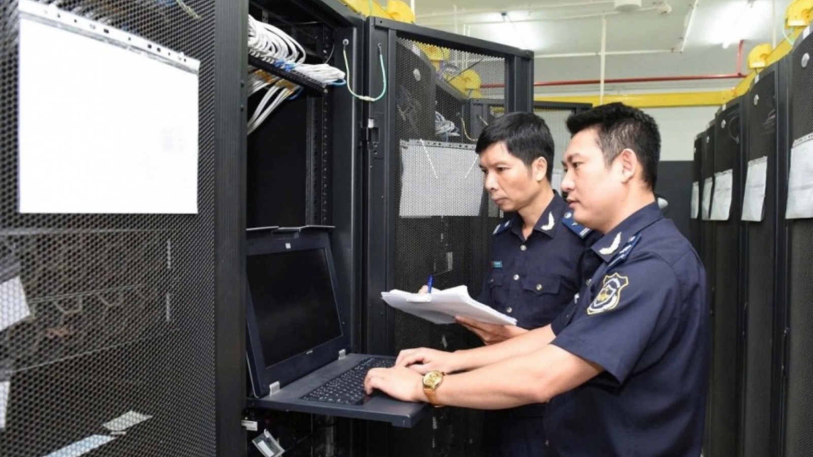 Từ 12h đến 14h hôm nay (9/8), hải quan tạm dừng hệ thống thông quan tự động