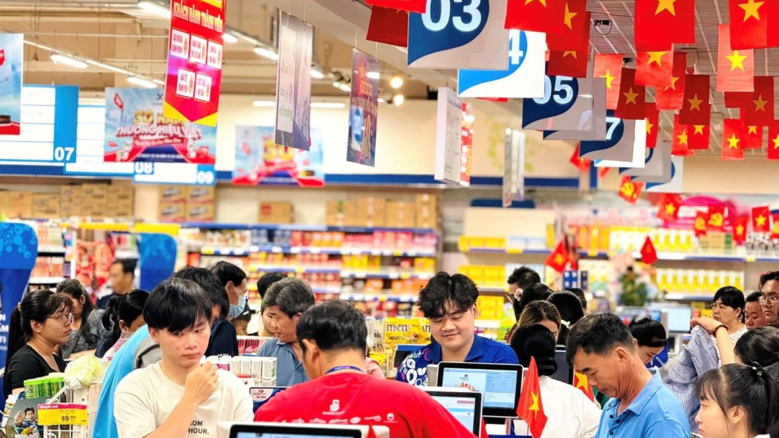 Nối dài hành trình 30 năm Co.opmart “Tự hào siêu thị Việt”