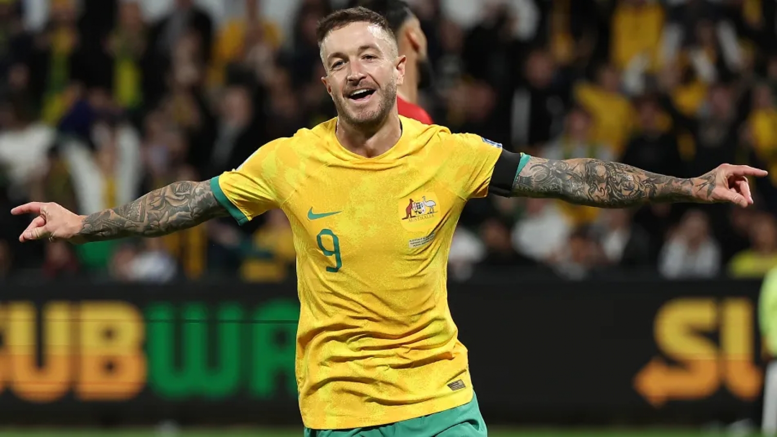 Hà Nội FC kích nổ “bom tấn” người Australia từng dự World Cup