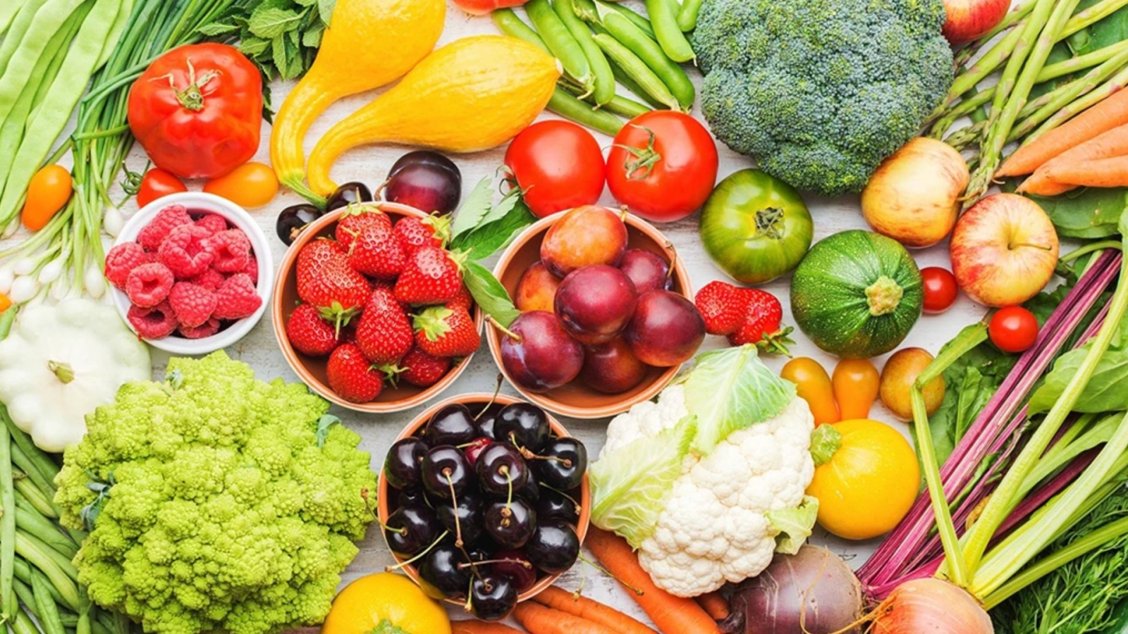 Sự thật khó ngờ đằng sau trào lưu ăn thô 100%