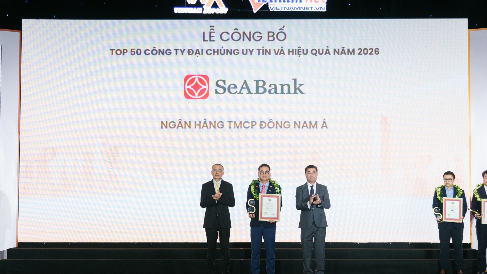 SeABank được vinh danh trong 2 bảng xếp hạng uy tín
