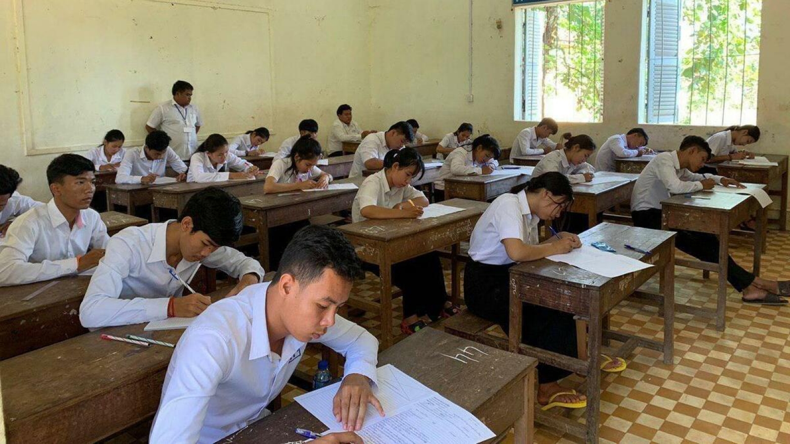 Campuchia triển khai 5.000 giám sát viên độc lập cho kỳ thi tốt nghiệp THPT
