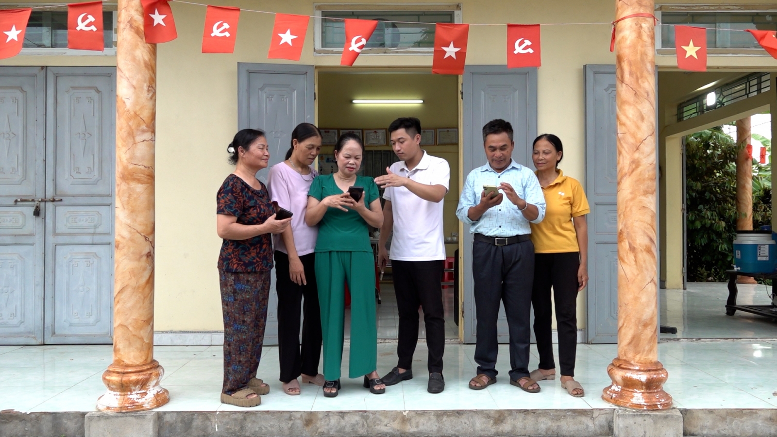 Sau sáp nhập thôn, tổ dân phố: Người trẻ "gánh việc làng", khát khao cống hiến