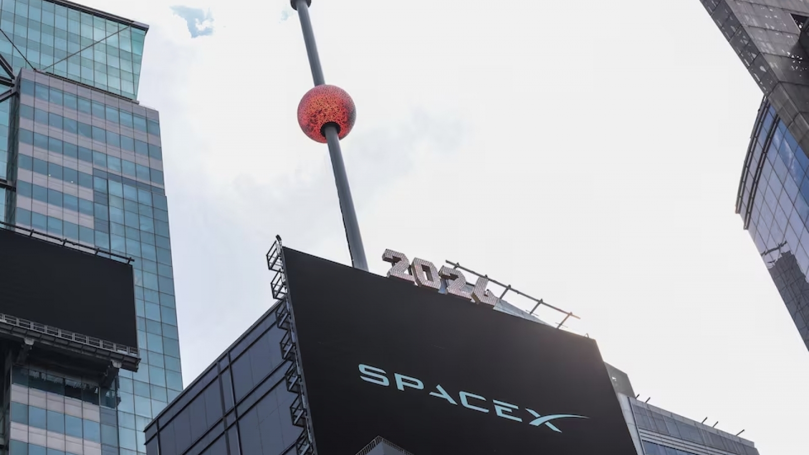 Ba Lan yêu cầu SpaceX khôi phục quyền chuyển vùng châu Âu cho người dùng nước này