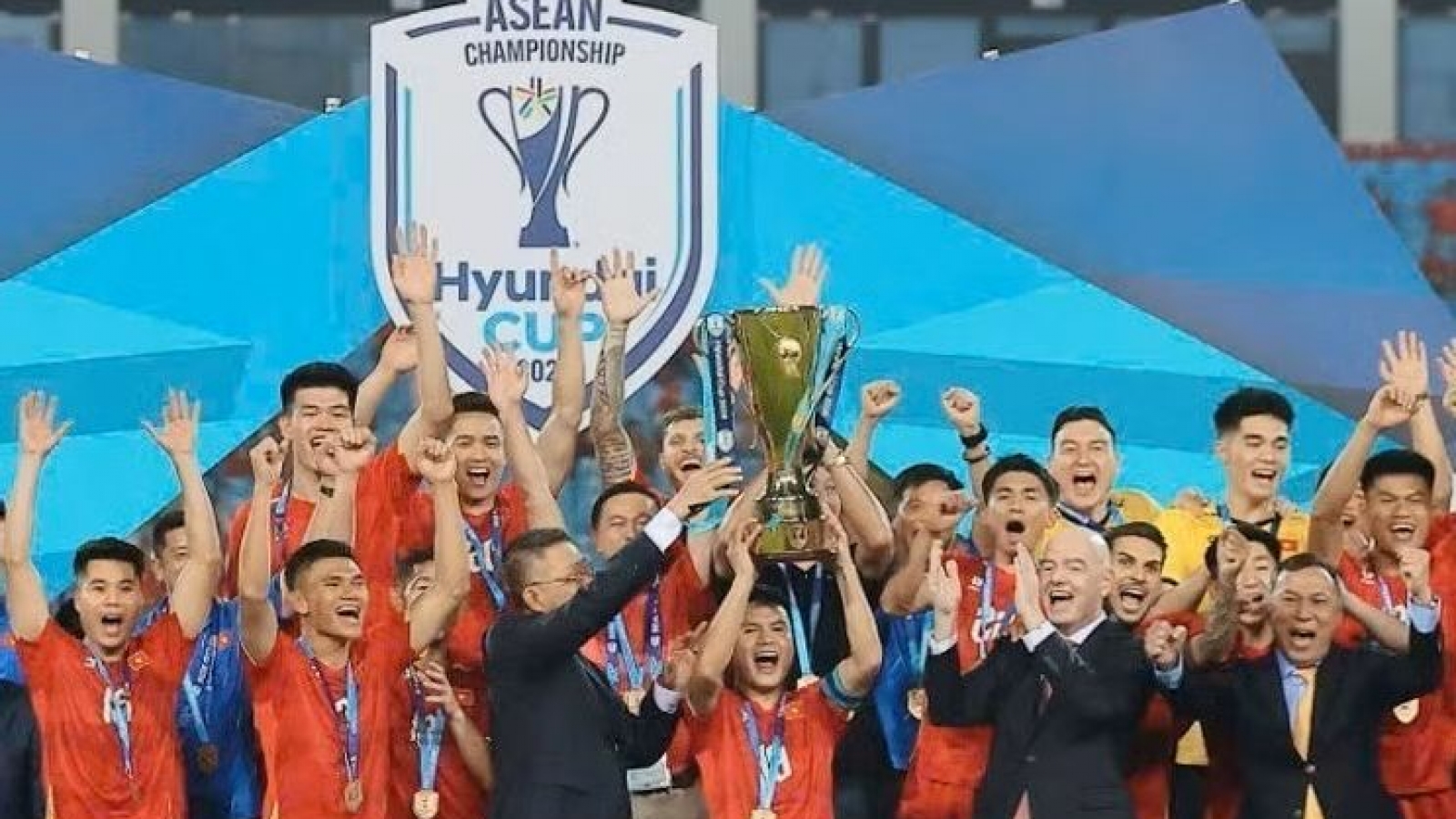 PM congratulates Vietnam’s national football team on ASEAN Cup triumph