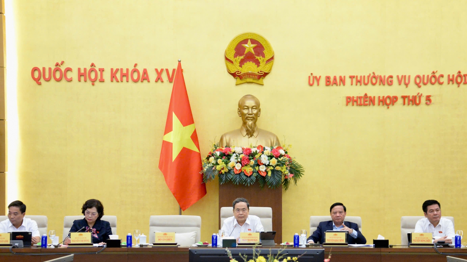 Chủ tịch Quốc hội: Thuế phải trở thành đòn bẩy, không chỉ là khoán thu
