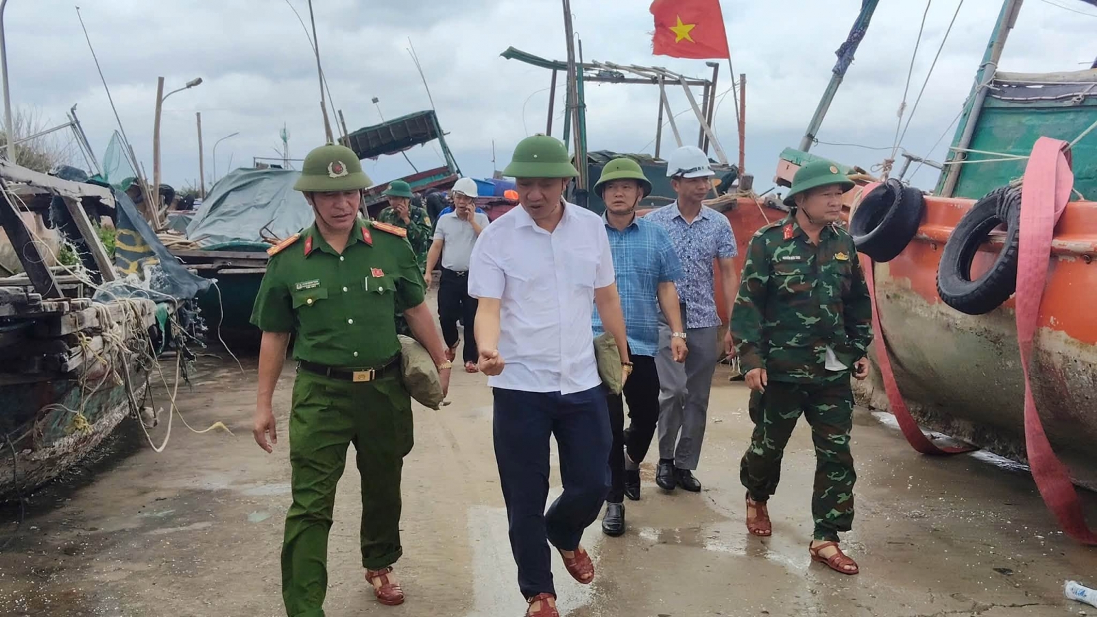 Bạch Long Vĩ ứng trực, bảo đảm an toàn cho người dân và phương tiện