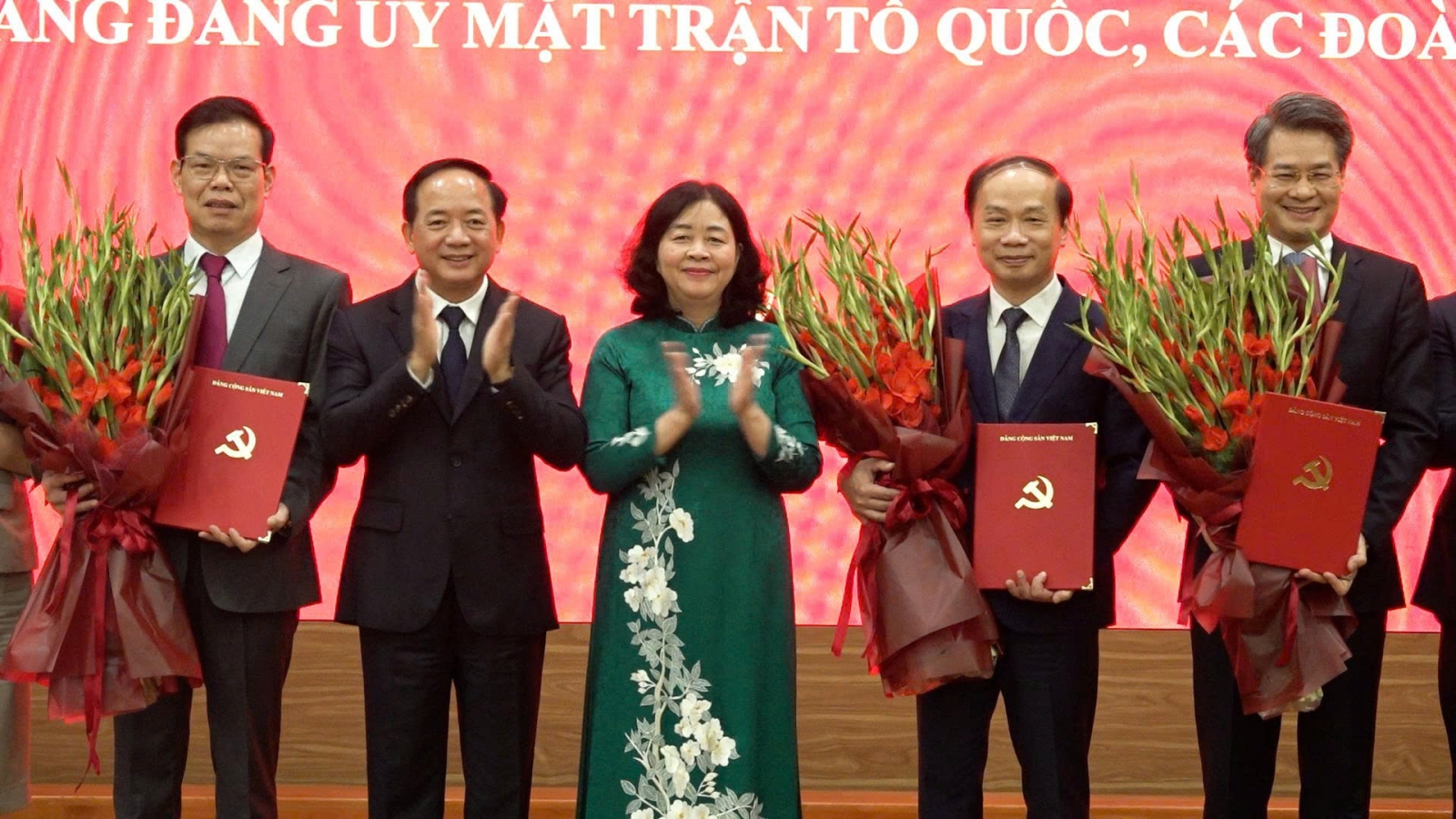 Đảng ủy MTTQ, các đoàn thể Trung ương tiếp nhận chức năng, nhiệm vụ mới