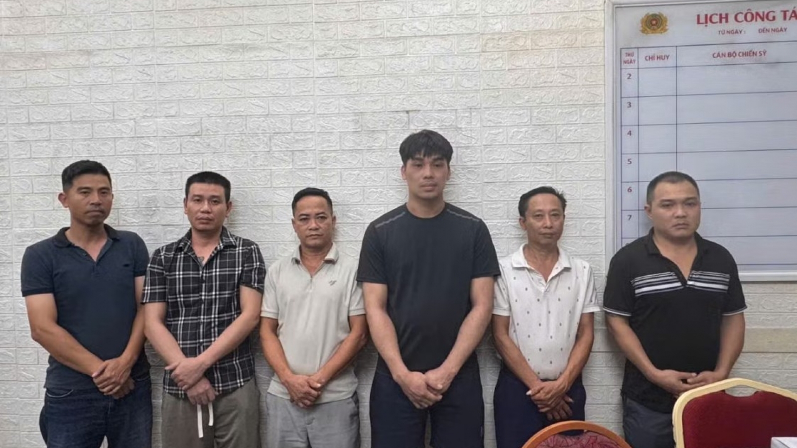 Triệt phá 2 đường dây cá độ bóng đá giao dịch hơn 70 tỷ đồng