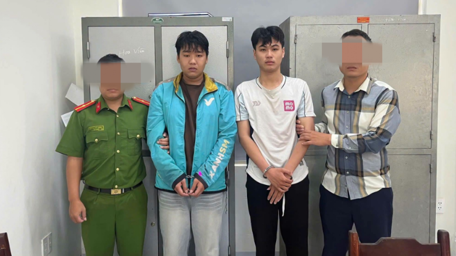 Rủ bạn đi bán cần sa kiếm lời, cả hai cùng bị bắt