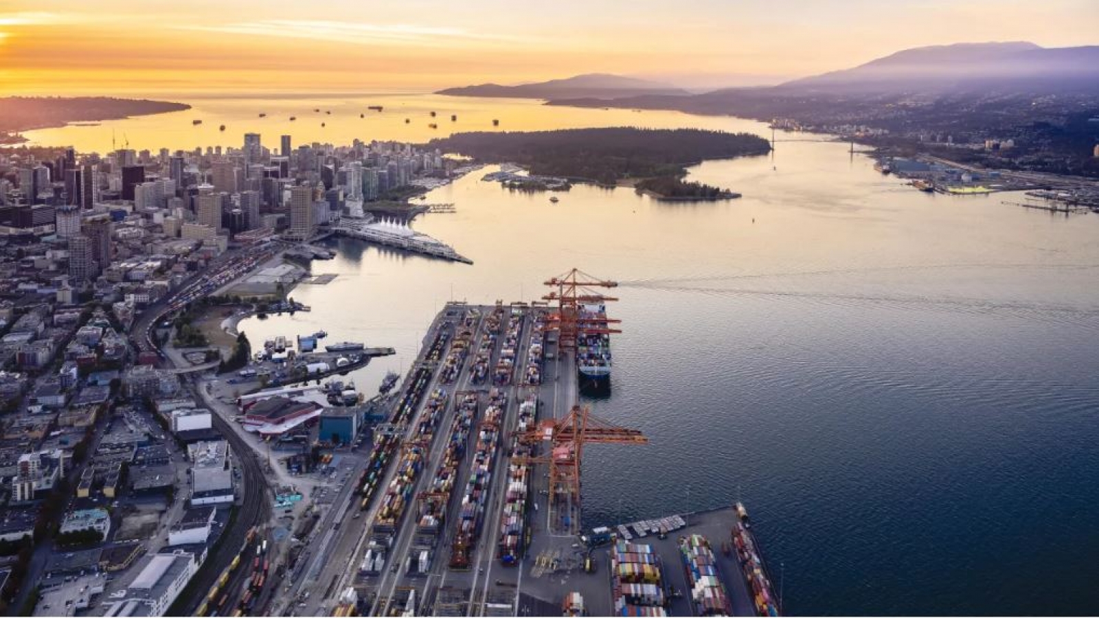 Canada áp thuế trả đũa 20 tỷ USD hàng hóa Mỹ