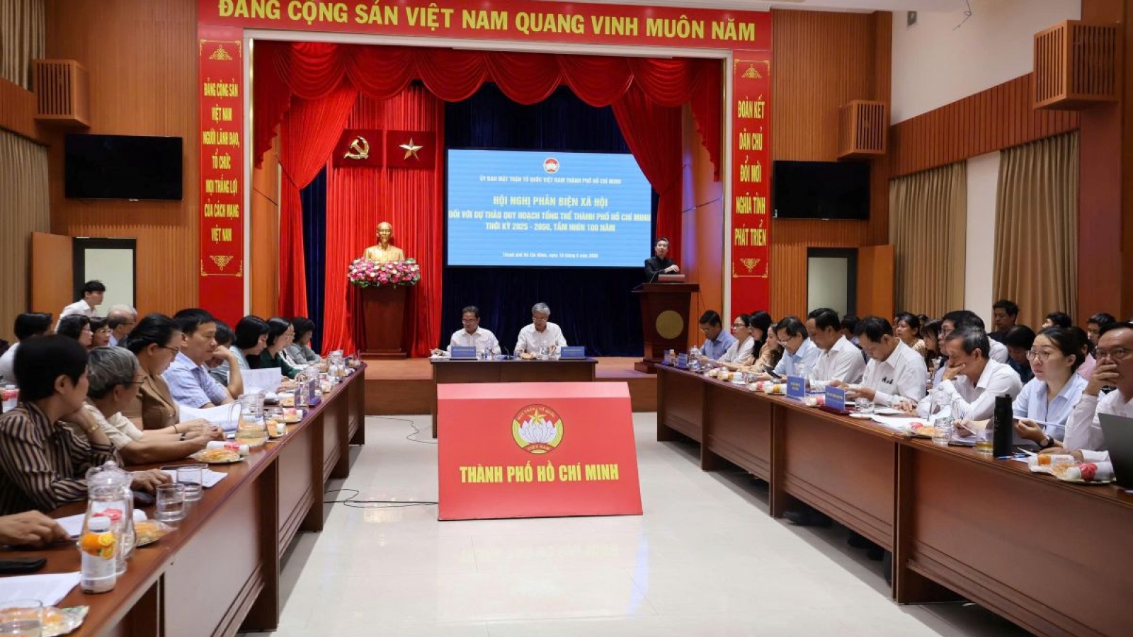 Góp ý quy hoạch TP.HCM: Không chỉ tăng trưởng nhanh, mà phải bền vững và khả thi