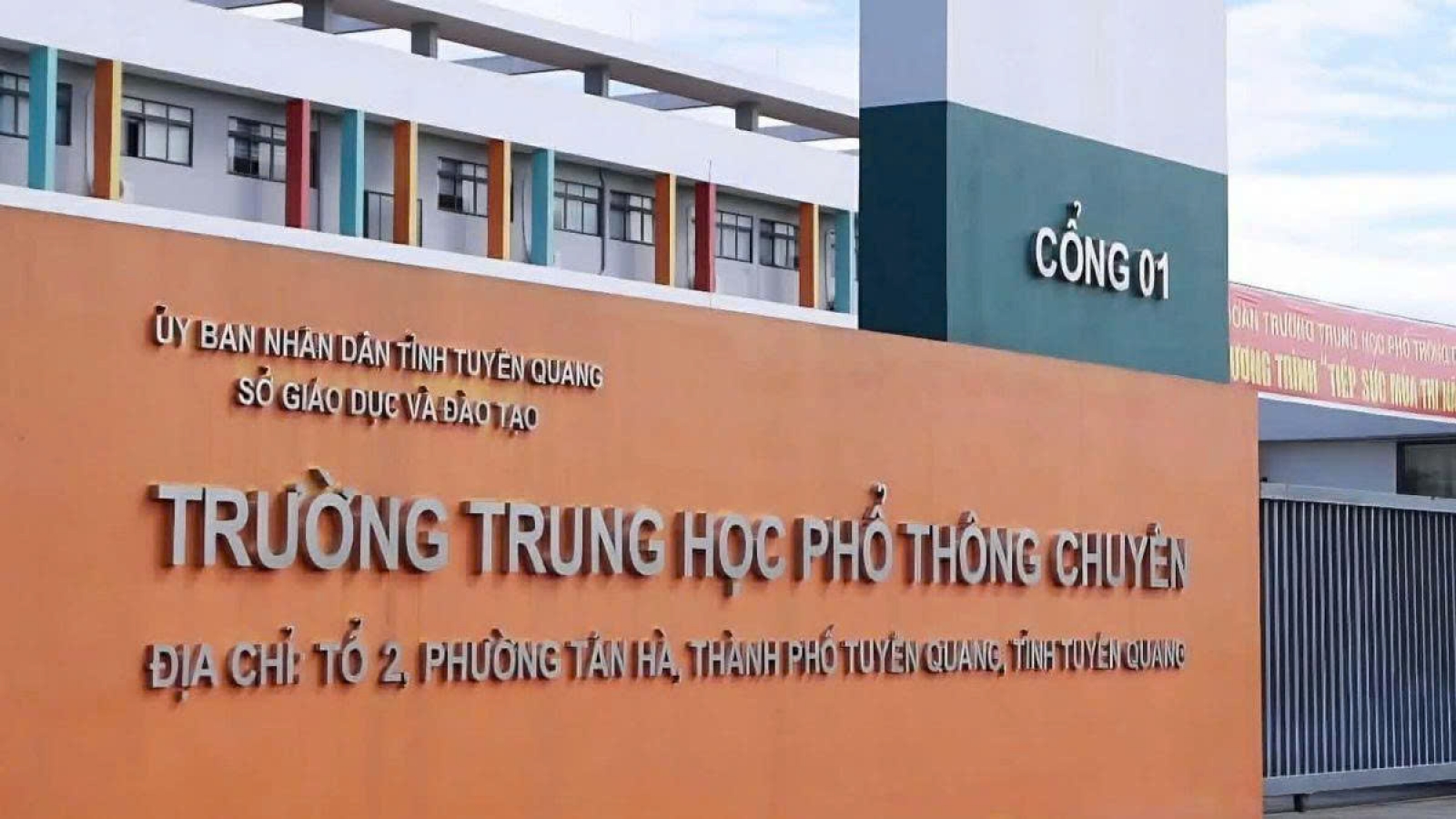 Tuyên Quang hỗ trợ thí sinh có hoàn cảnh khó khăn, ổn định tâm lý trước kỳ thi lại