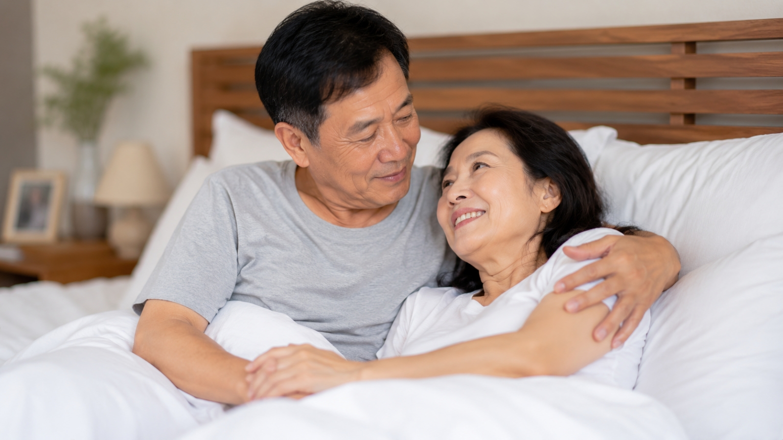 Chuyên gia chỉ cách cải thiện chuyện yêu cho vợ chồng ngoài 50 tuổi