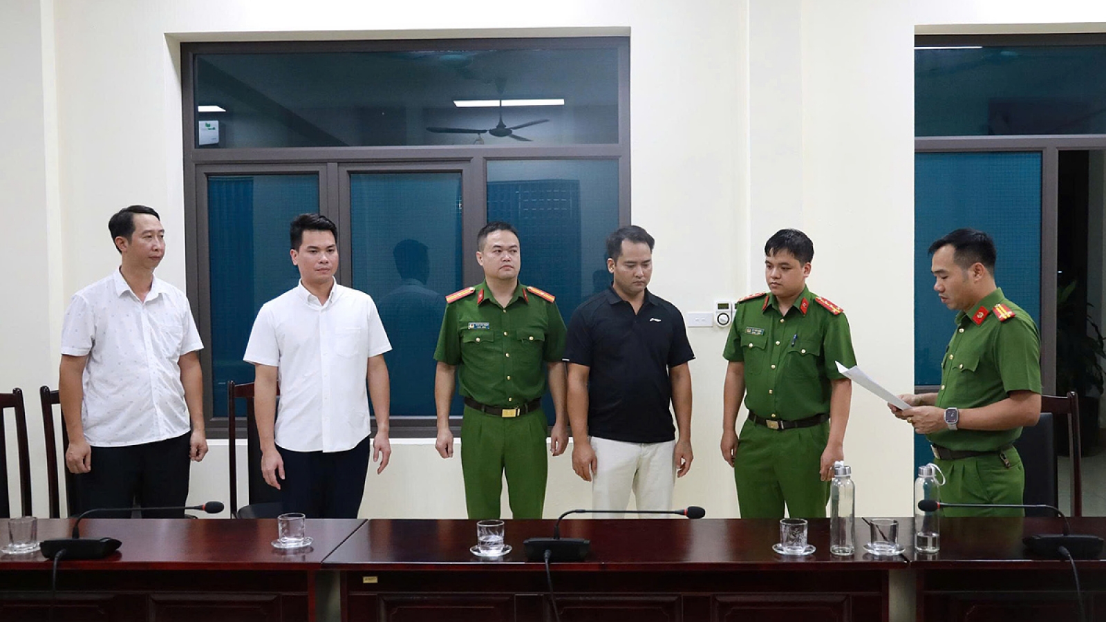 Công an Lào Cai tiếp tục khởi tố thêm bị can vụ lan can kè sông Hồng gãy đổ