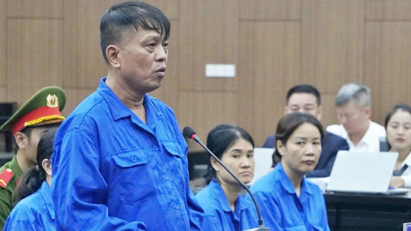 Cựu Thứ trưởng Nguyễn Bá Hoan bị đề nghị mức án 12-13 năm tù