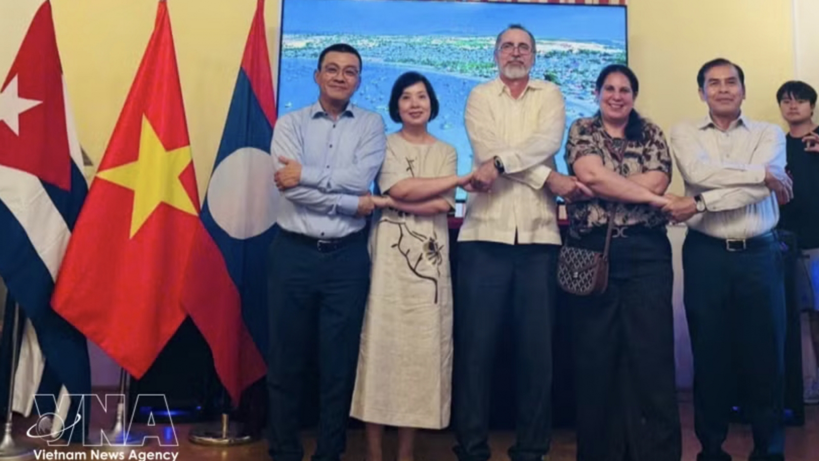Vienna gathering helps strengthen Vietnam - Laos - Cuba friendship, solidarity