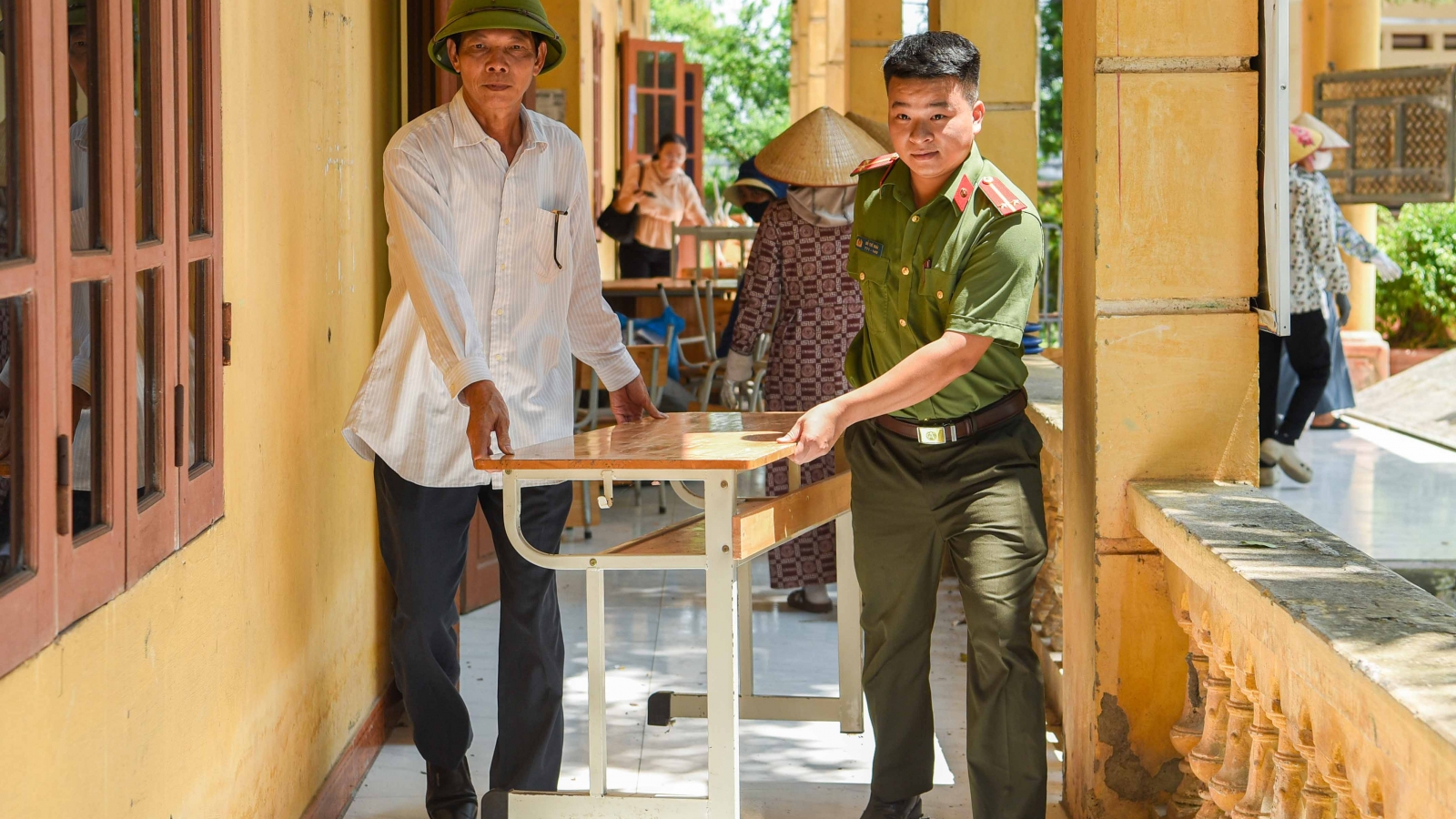Khẩn trương di dời, nhường mặt bằng làm sân bay Gia Bình