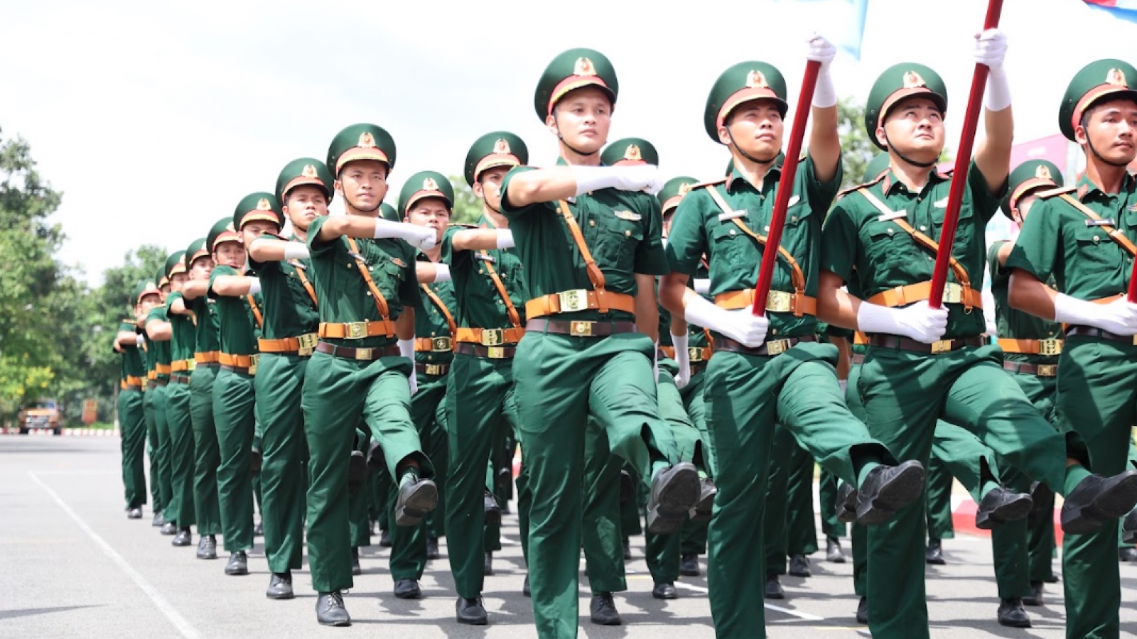Khối sĩ quan đại diện "5 cánh quân" luyện diễu binh concert “Tổ quốc trong tim"