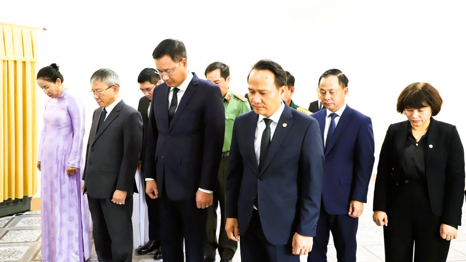 Lãnh đạo Đà Nẵng viếng Chủ tịch Quốc hội Lào Xaysomphone Phomvihane