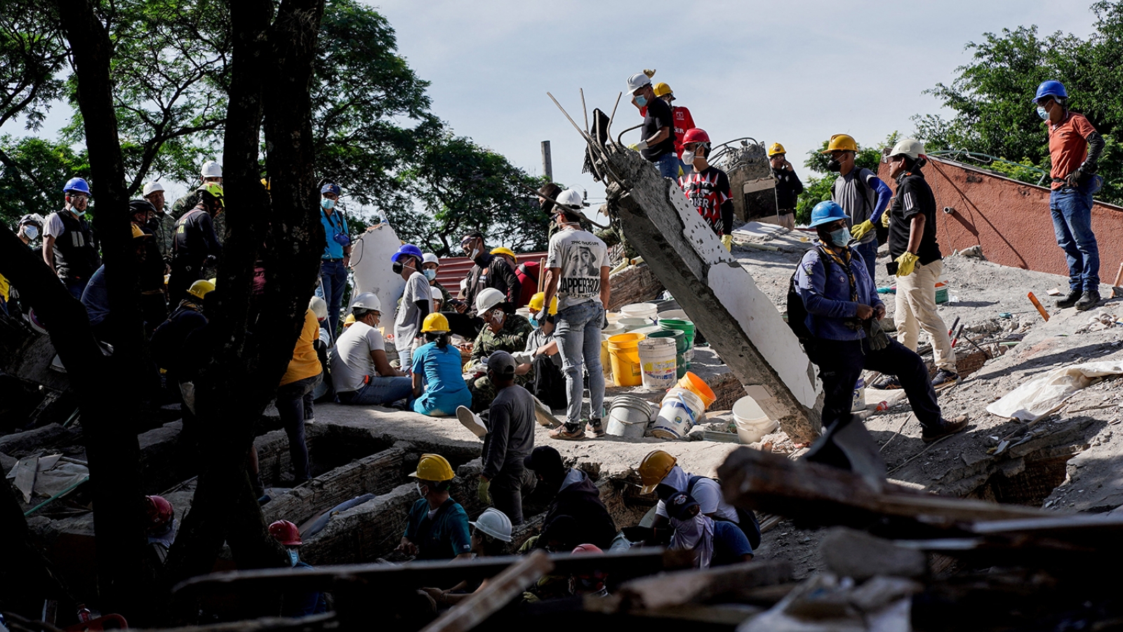 Colombia khẩn trương cứu hộ, khắc phục hậu quả động đất