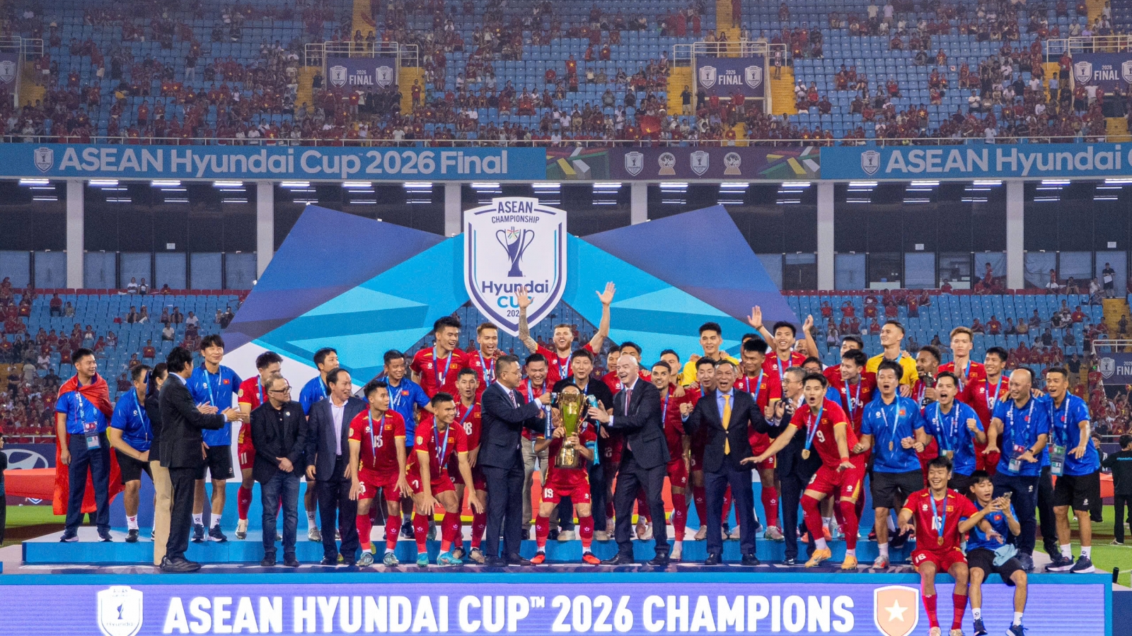 HLV Kim Sang Sik bận rộn trước thềm FIFA ASEAN Cup 2026