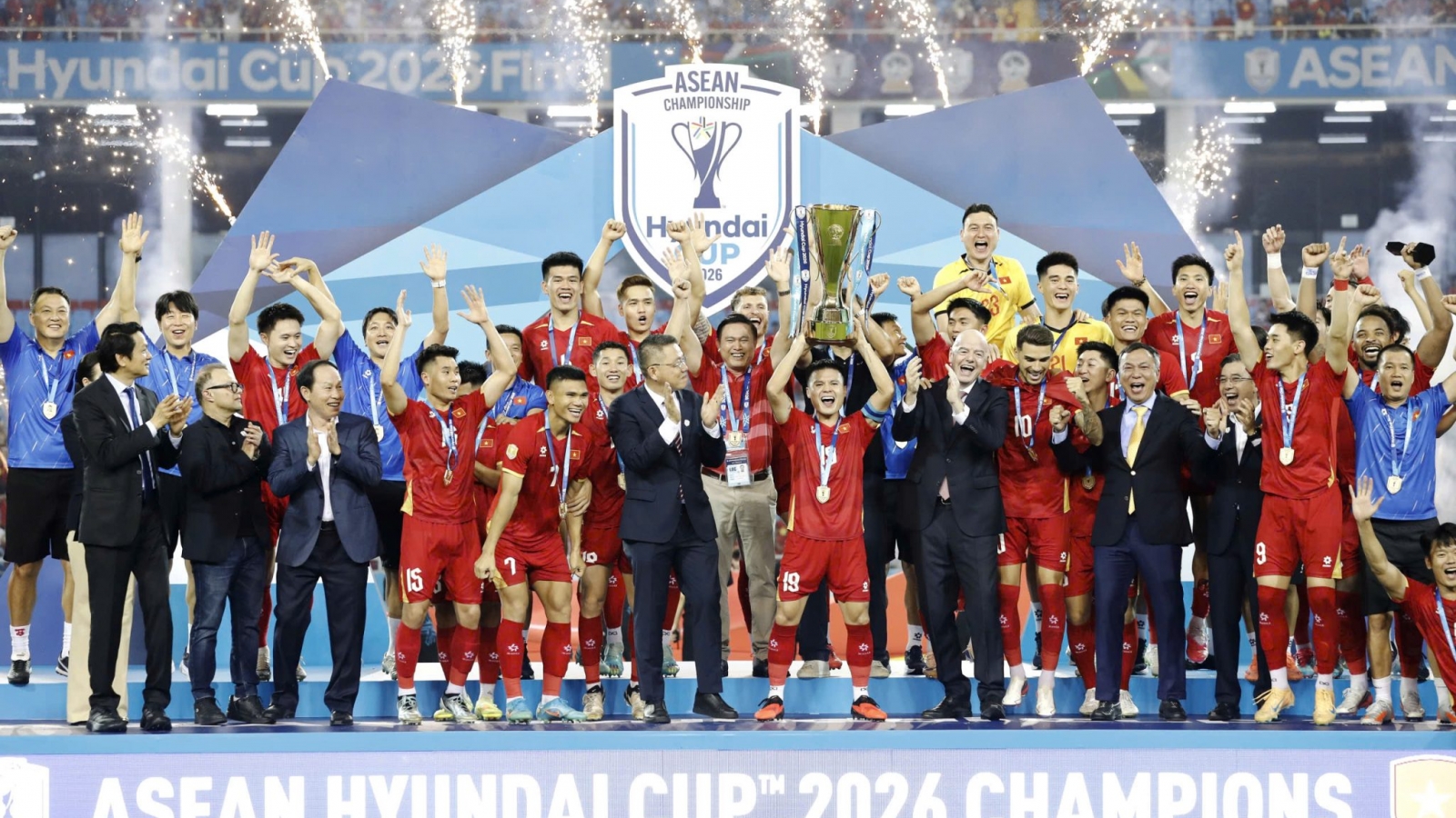 ĐT Việt Nam vô địch ASEAN Cup 2026: Chiến tích lịch sử của "Ma thuật đen"