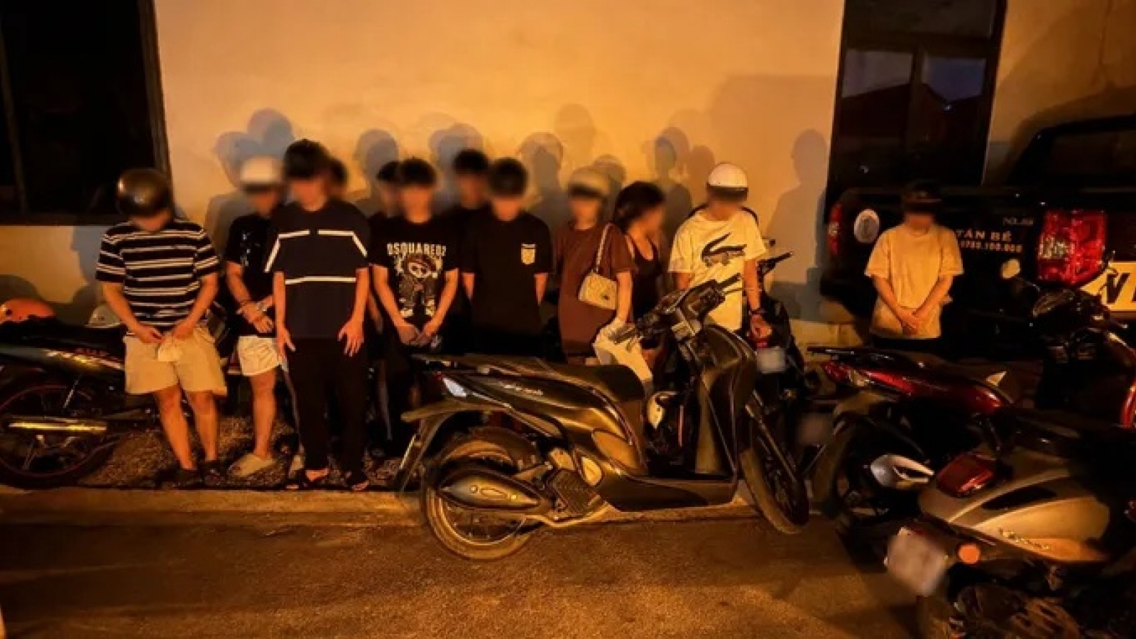 Ngăn chặn hơn 220 thanh, thiếu niên tụ tập, điều khiển xe vi phạm trật tự, an toàn